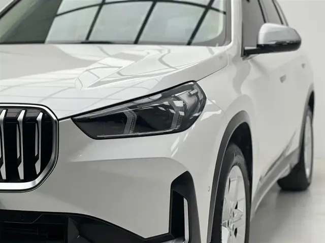 BMW X1 — Фото автомобиля 4