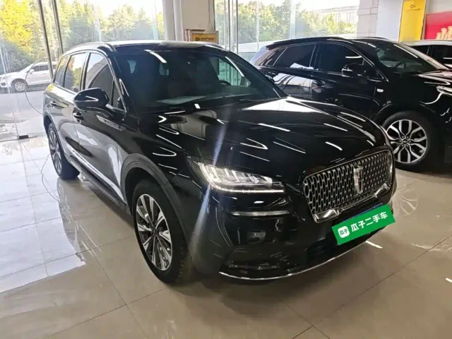Lincoln Corsair — Фото автомобиля 3