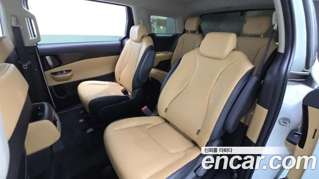 Kia Canival Carnival 4 поколение Дизель 9 мест Prestige — Фото автомобиля 12