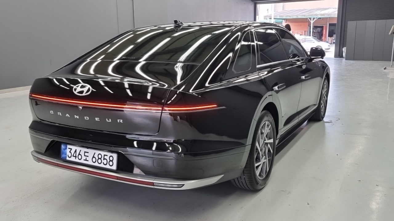 Hyundai Grandeur GN7 — Фото автомобиля 2