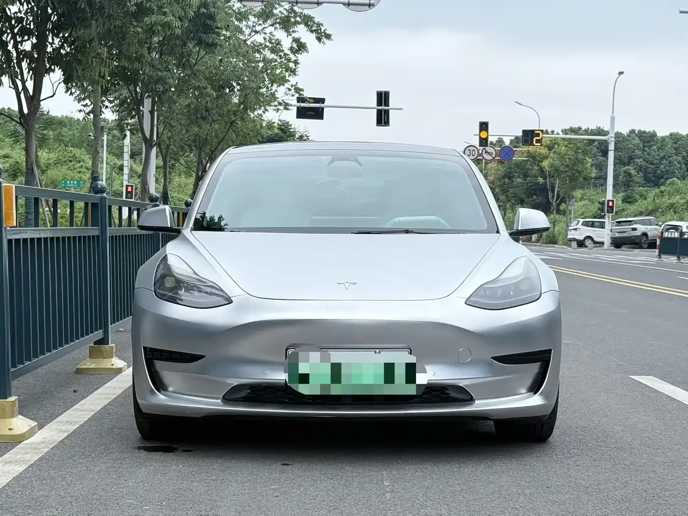 Tesla Model 3 2022 Model Rear-Wheel Drive Version — Фото автомобиля 2