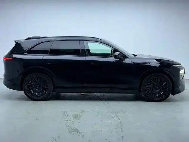 Xpeng G9 — Фото автомобиля 8