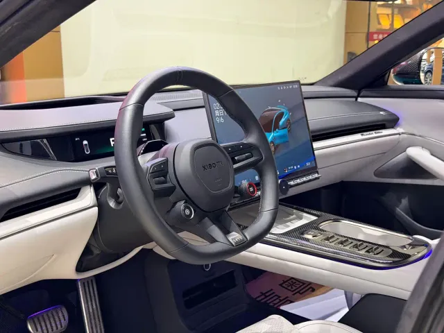 Xiaomi SU7 — Фото автомобиля 12