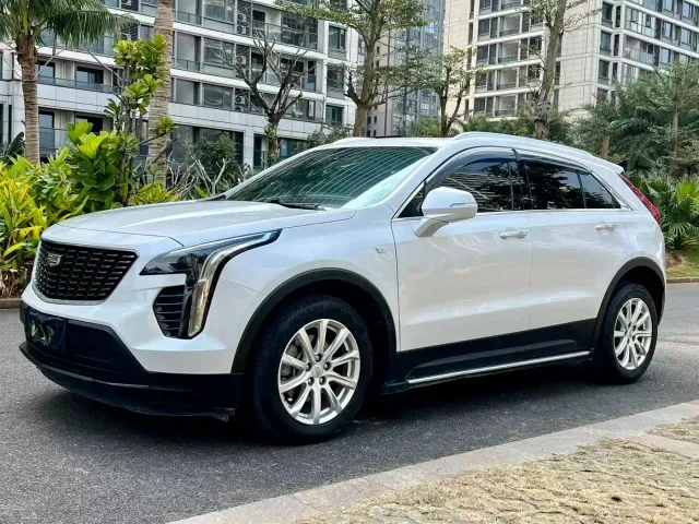 Фотография автомобиля — Cadillac XT4