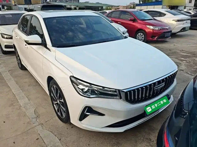 Geely Emgrand — Фото автомобиля 3
