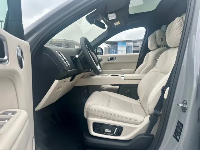 Li Auto L9 — Фото автомобиля 5