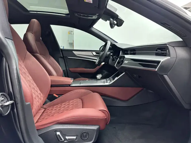 Audi A7L — Фото автомобиля 13