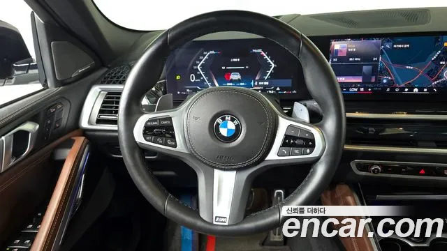 BMW X6 xDrive40i M Sport — Фото автомобиля 13