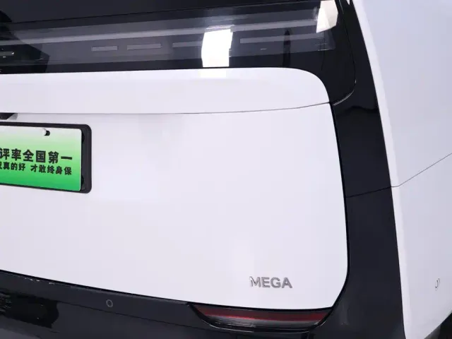 Li Auto MEGA — Фото автомобиля 9