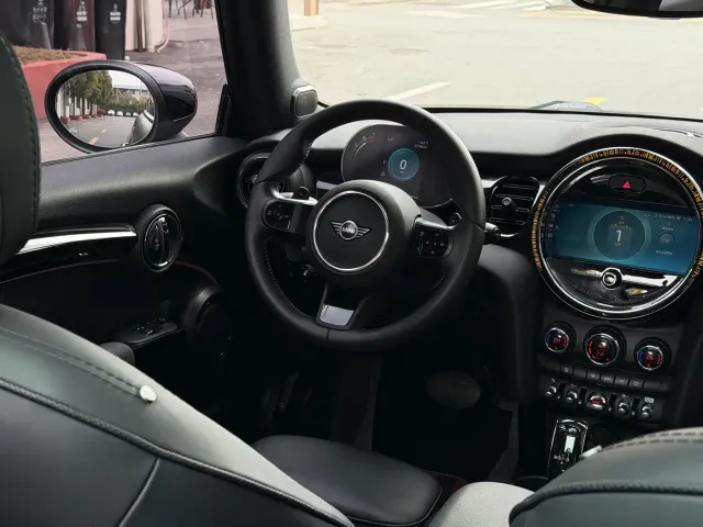 MINI Hatch — Фото автомобиля 12