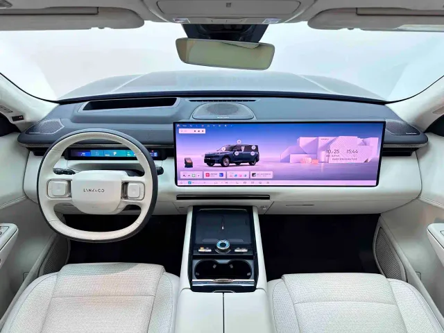 Lynk & Co 900 — Фото автомобиля 10