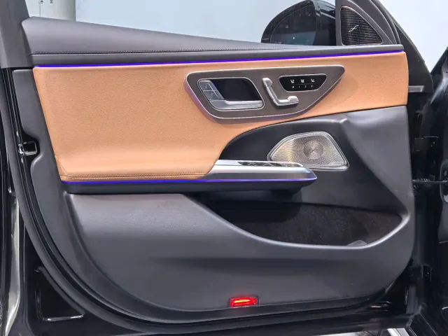 Mercedes-Benz E-Class — Фото автомобиля 8