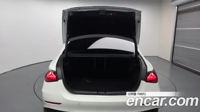 Mercedes-Benz E-Class W214 — Фото автомобиля 20
