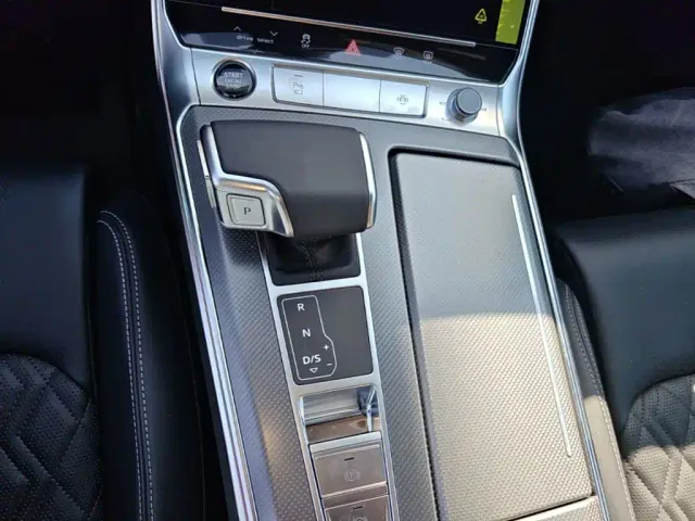 Audi A6L — Фото автомобиля 13