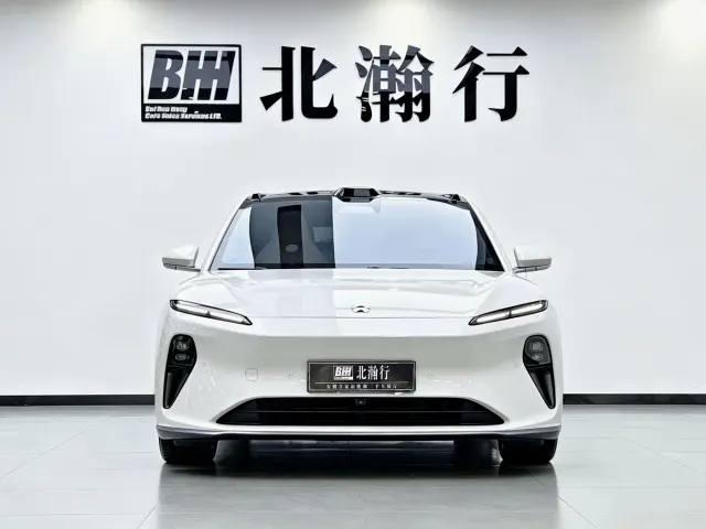 Nio ET5 — Фото автомобиля 2
