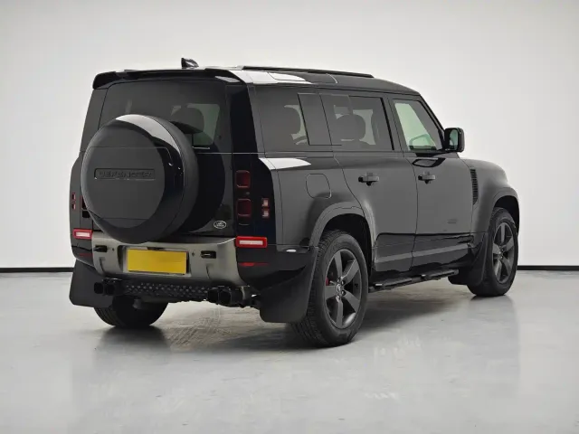 Land Rover Defender — Фото автомобиля 4
