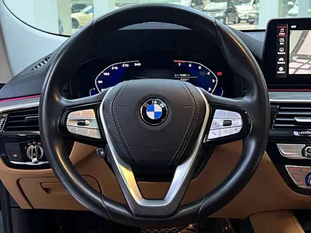 BMW 6 Series Gran Turismo — Фото автомобиля 18