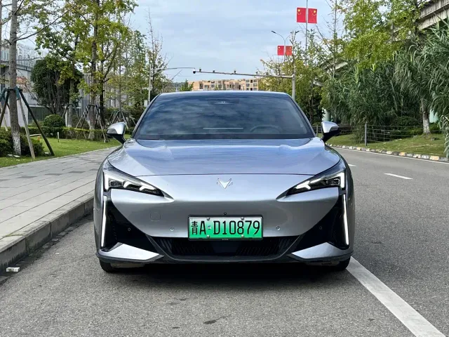 Arcfox Alpha S5 — Фото автомобиля 2