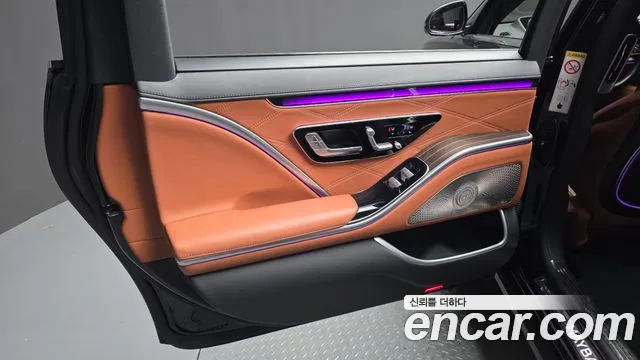 Mercedes-Benz S-Class — Фото автомобиля 20