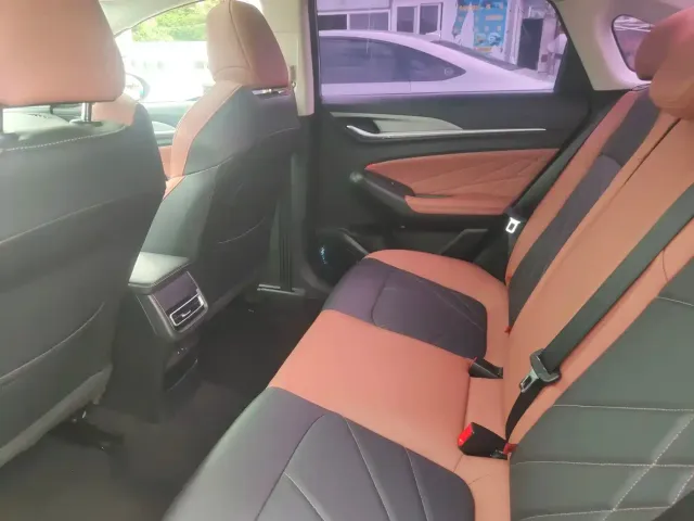 Changan Eado — Фото автомобиля 7