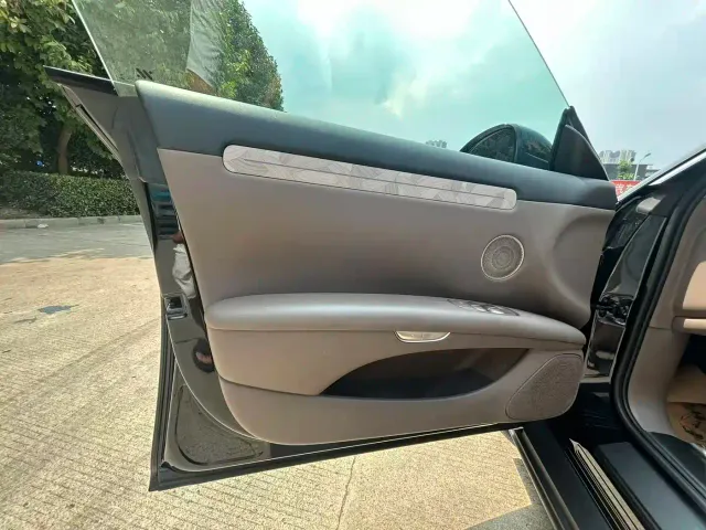 IM Motors L6 — Фото автомобиля 13