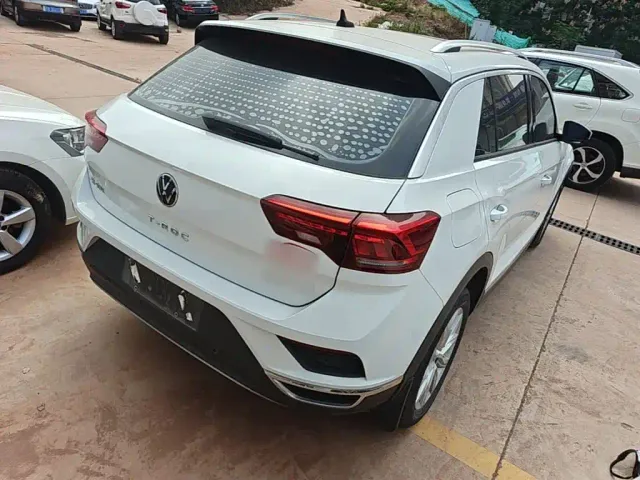 Volkswagen T-Roc — Фото автомобиля 6