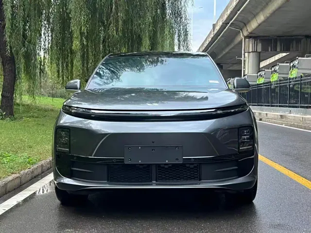 Li Auto L6 — Фото автомобиля 2