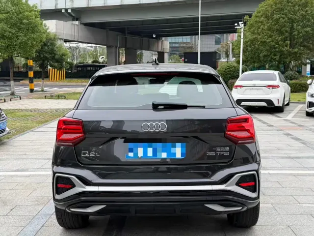 Audi Q2L — Фото автомобиля 10
