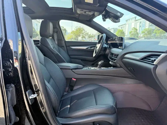 Cadillac CT5 — Фото автомобиля 4