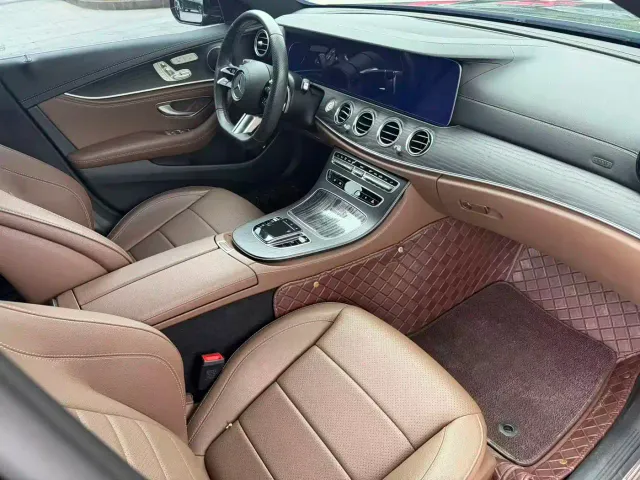 Mercedes-Benz E-Class — Фото автомобиля 6