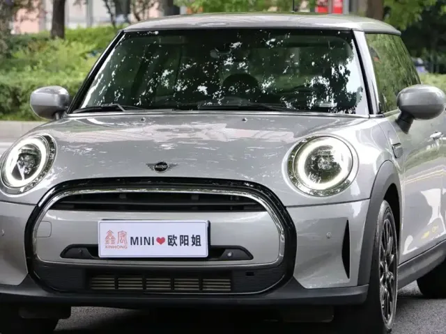 Фотография автомобиля — MINI Hatch