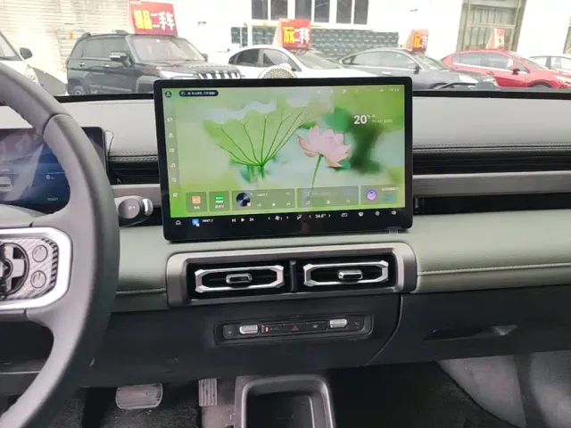 Baojun Yep Plus — Фото автомобиля 12