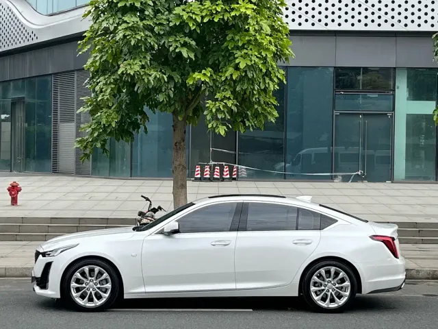 Cadillac CT5 — Фото автомобиля 8