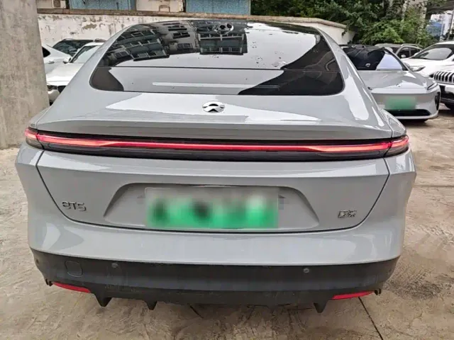 Nio ET5 — Фото автомобиля 5
