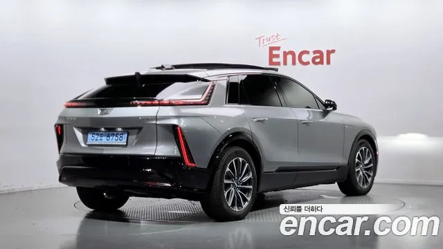 Cadillac Lyriq — Фото автомобиля 2