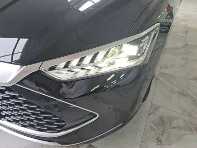 BYD Qin PLUS — Фото автомобиля 23