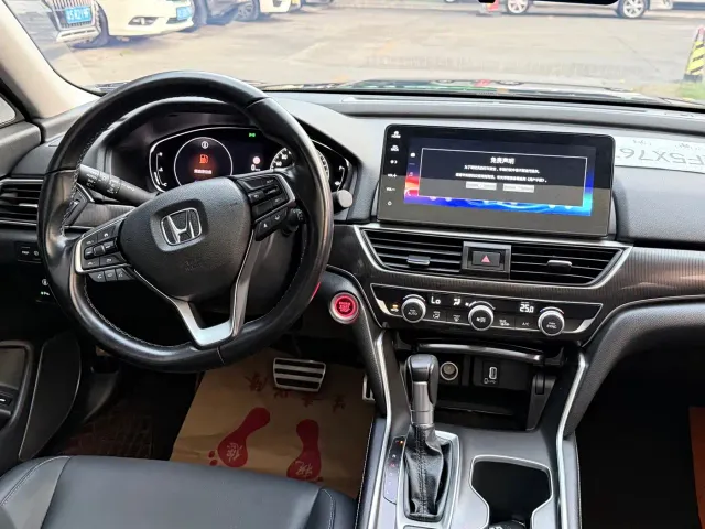Honda Accord — Фото автомобиля 5