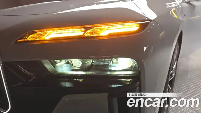 BMW i7 — Фото автомобиля 20