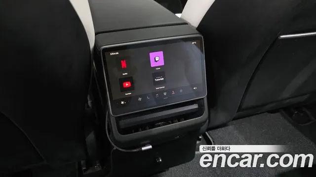 Tesla Model 3 — Фото автомобиля 18