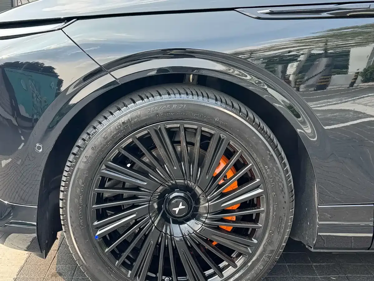 XPeng XPeng G9 2025 Model Long Range Ultra — Фото автомобиля 5