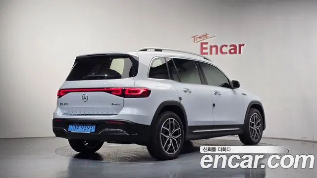 Mercedes-Benz EQB X243 — Фото автомобиля 2