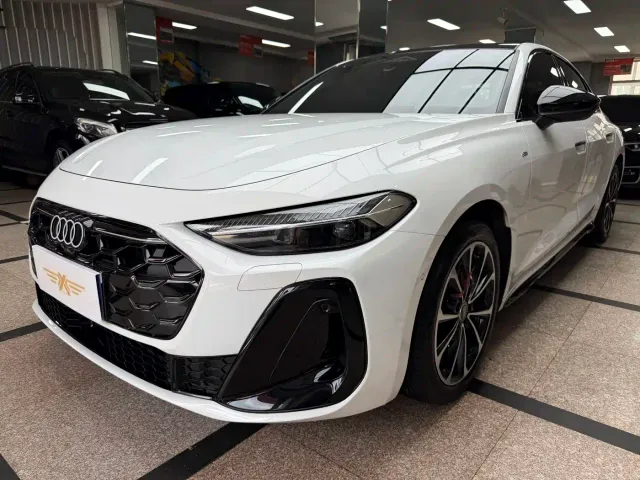 Фотография автомобиля — Audi A5L