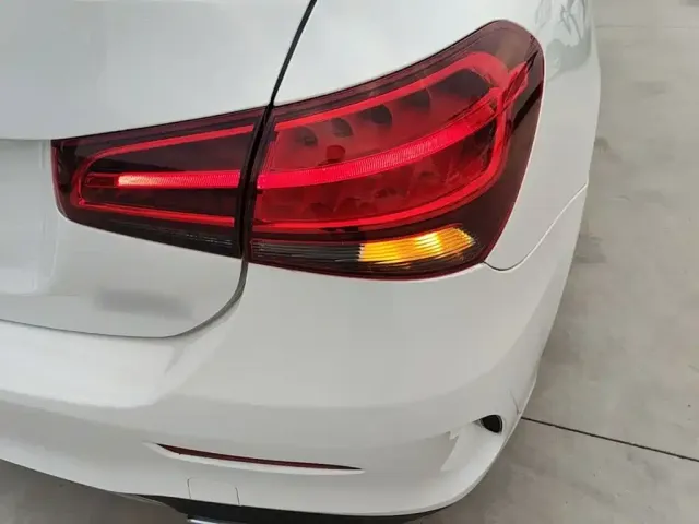 Mercedes-Benz Mercedes-Benz A-Class 2022 A 180 L Sport Sedan — Фото автомобиля 23