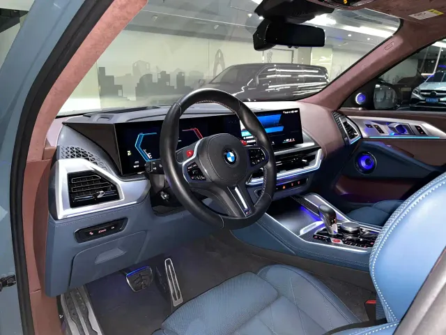 BMW XM — Фото автомобиля 8