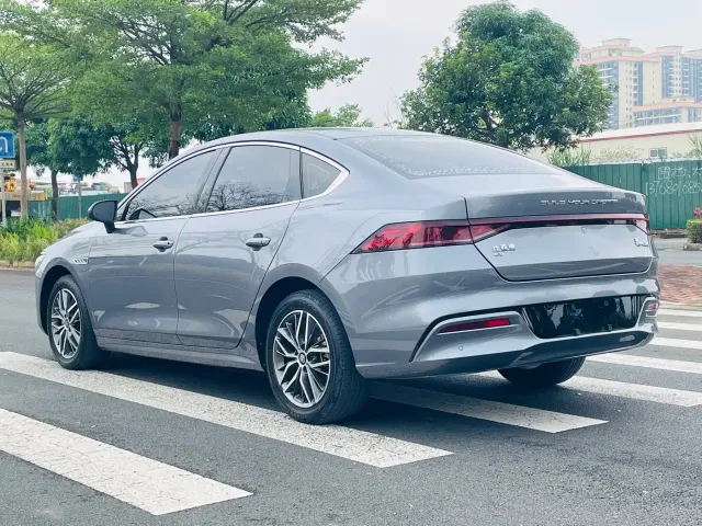 BYD Qin PLUS — Фото автомобиля 7