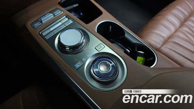 Genesis GV70 — Фото автомобиля 9
