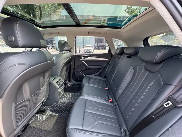 Audi Q5L — Фото автомобиля 12