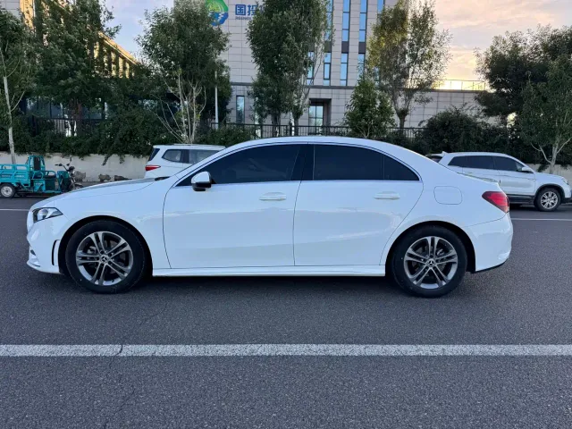Mercedes-Benz A-Class — Фото автомобиля 4