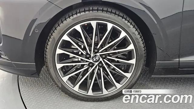 Hyundai Grandeur Grandeur (GN7) 3.5 Бензин 4WD — Фото автомобиля 5