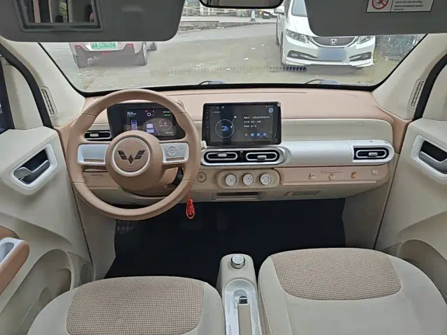 Wuling Hongguang Mini EV — Фото автомобиля 5